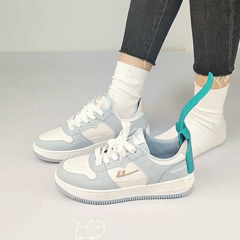 Marre de vous baisser pour mettre vos chaussures ? 👉 Enfilez-les en 2 secondes sans effort